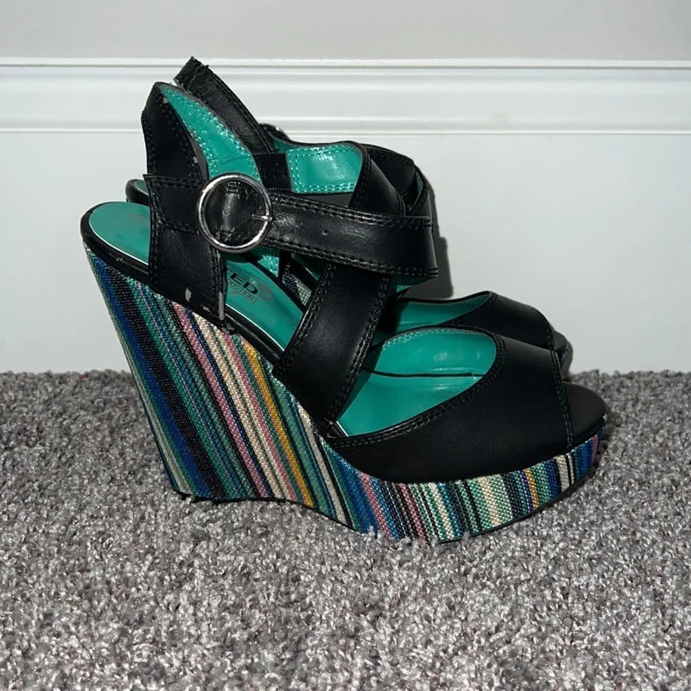 Unlisted Striped Wedge Heels